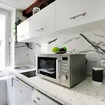 Cozy Studio In The Heart Of The Marais